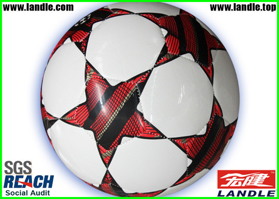 Taille standard piquée nouvelle par conception et poids de ballon de football en cuir synthétique