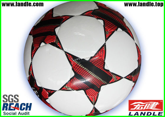 Taille standard piquée nouvelle par conception et poids de ballon de football en cuir synthétique