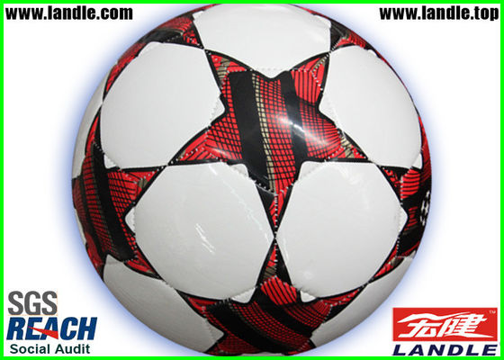 Taille standard piquée nouvelle par conception et poids de ballon de football en cuir synthétique