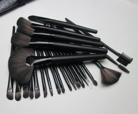 Chèvre synthétique cosmétique en bois noire des brosses de lecture 24PCS pour des femmes