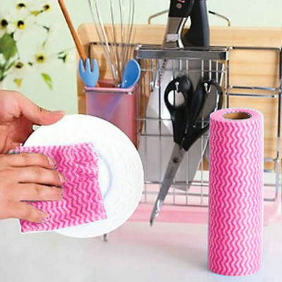 Les chiffons non tissés de produits d'entretien de ménage roulent pour la cuisine/vaisselle propres